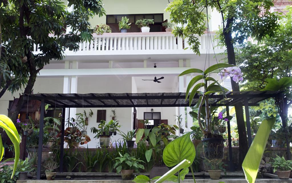 Hotel Lani'S House By The Ponds Vientiane Exterior foto