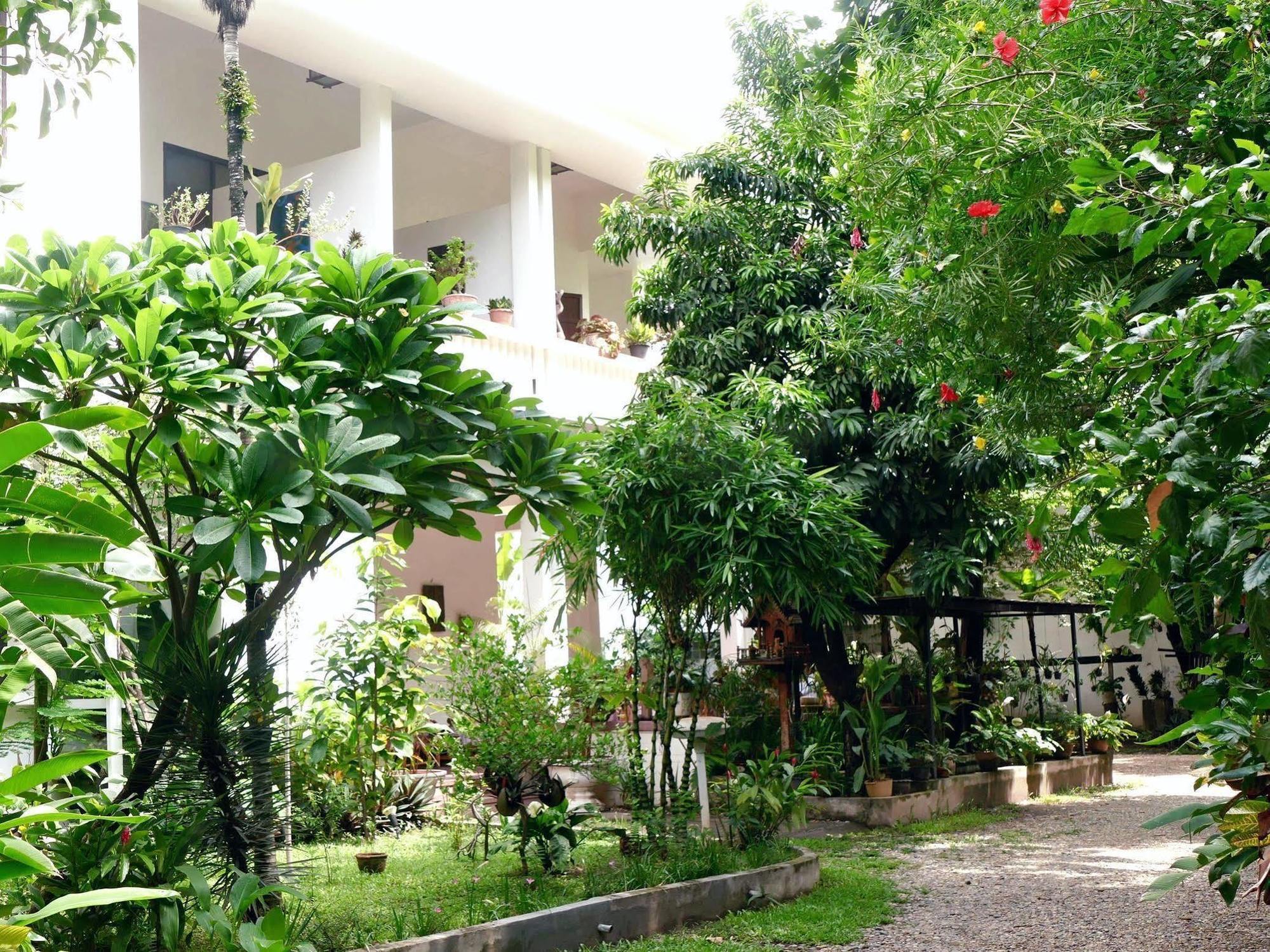 Hotel Lani'S House By The Ponds Vientiane Exterior foto